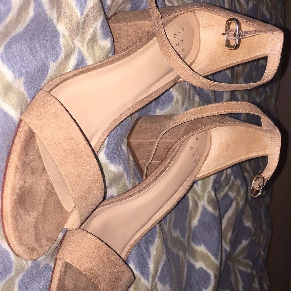 Nude heels💫✨